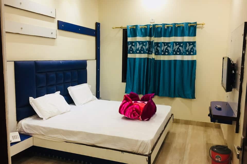 Hotel Tushar Continental